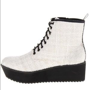 Tweed Platform Combat Boot w. Pearl Detail